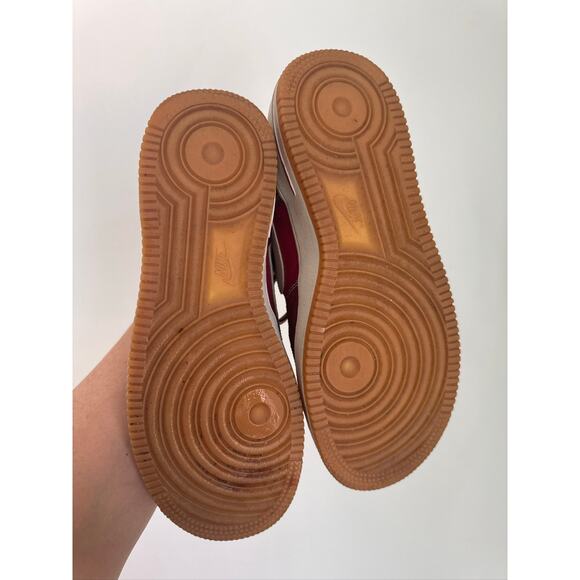 Nike Air Force 1 Low VINTAGE Classic Retro Sneakers in Red/White/Gold - Picture 4 of 7